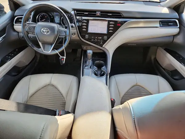 4T1B11HK0JU145384 2018 TOYOTA CAMRY - Image 8