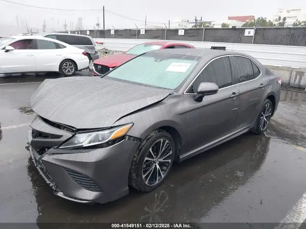4T1B11HK0JU150455 2018 TOYOTA CAMRY - Image 2