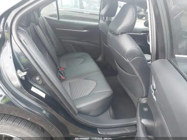 4T1B11HK0JU157843 2018 TOYOTA CAMRY - Image 8