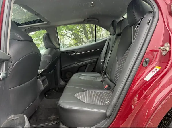 4T1B11HK0JU500358 2018 TOYOTA CAMRY - Image 8