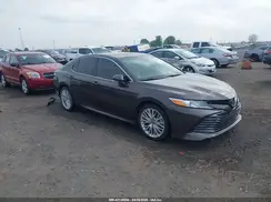 4T1B11HK0JU502398 2018 TOYOTA CAMRY