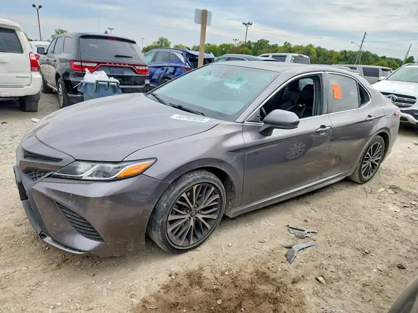 4T1B11HK0JU503826 2018 TOYOTA CAMRY - Image 1