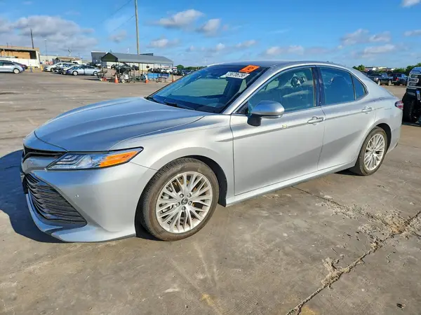4T1B11HK0JU504541 2018 TOYOTA CAMRY - Image 1