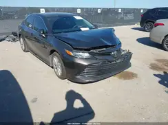 4T1B11HK0JU504975 2018 TOYOTA CAMRY