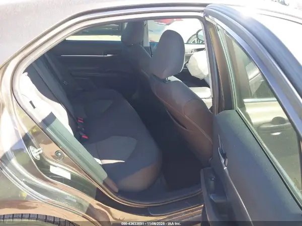 4T1B11HK0JU504975 2018 TOYOTA CAMRY - Image 8