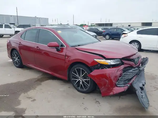 4T1B11HK0JU505771 2018 TOYOTA CAMRY - Image 1