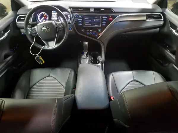 4T1B11HK0JU505799 2018 TOYOTA CAMRY - Image 8