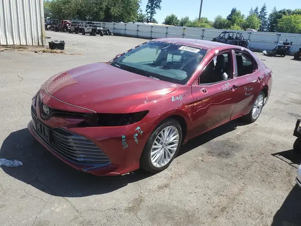 4T1B11HK0JU509450 2018 TOYOTA CAMRY - Image 1