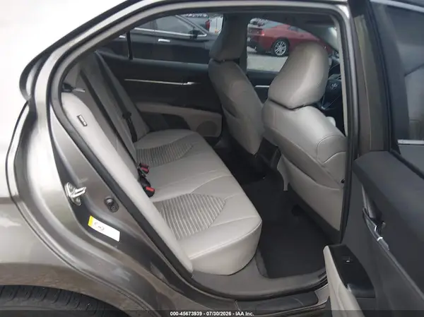 4T1B11HK0JU516270 2018 TOYOTA CAMRY - Image 8