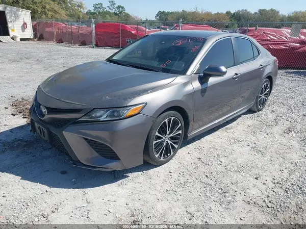 4T1B11HK0JU518178 2018 TOYOTA CAMRY - Image 2