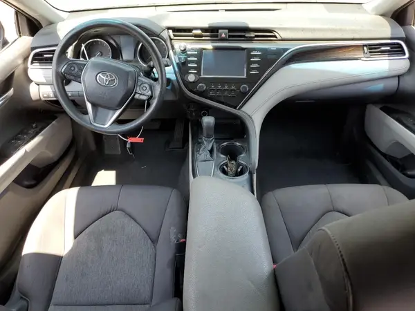 4T1B11HK0JU518553 2018 TOYOTA CAMRY - Image 8
