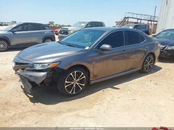 4T1B11HK0JU522019 2018 TOYOTA CAMRY - Image 2