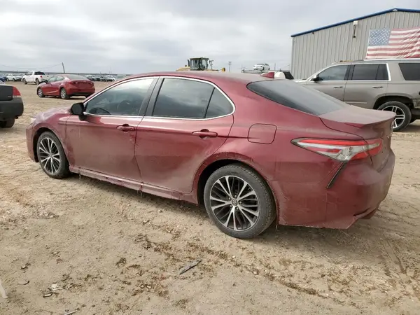 4T1B11HK0JU522764 2018 TOYOTA CAMRY - Image 2