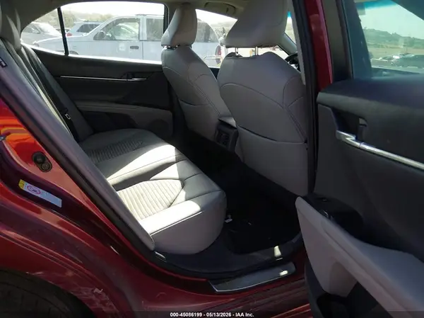 4T1B11HK0JU523140 2018 TOYOTA CAMRY - Image 8