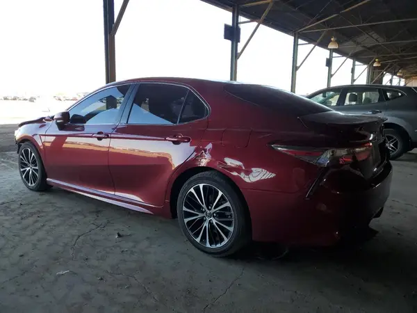 4T1B11HK0JU523378 2018 TOYOTA CAMRY - Image 2