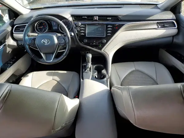 4T1B11HK0JU523686 2018 TOYOTA CAMRY - Image 8