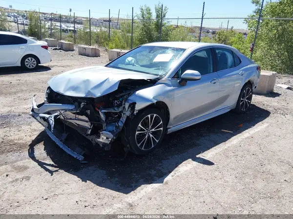 4T1B11HK0JU527169 2018 TOYOTA CAMRY - Image 2