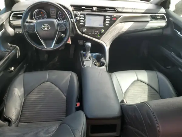 4T1B11HK0JU529200 2018 TOYOTA CAMRY - Image 8