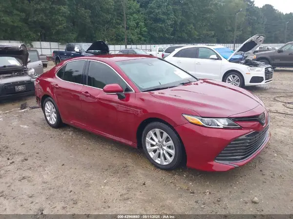 4T1B11HK0JU530802 2018 TOYOTA CAMRY - Image 1