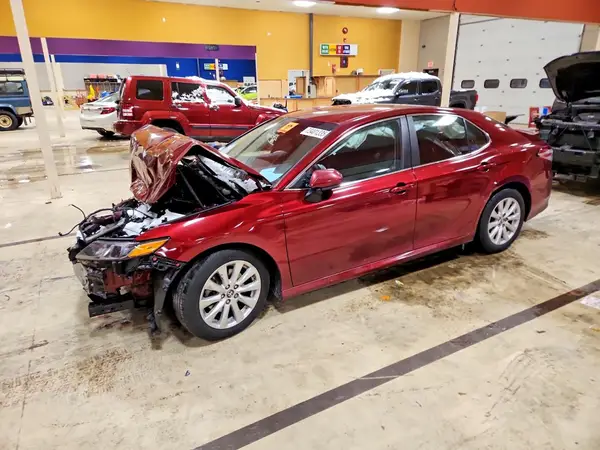 4T1B11HK0JU531660 2018 TOYOTA CAMRY - Image 1