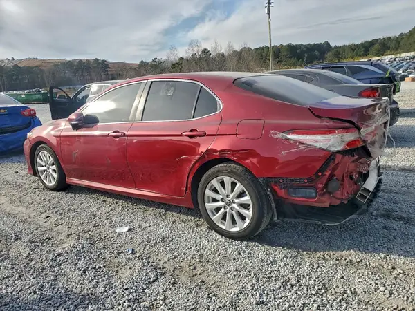 4T1B11HK0JU532310 2018 TOYOTA CAMRY - Image 2