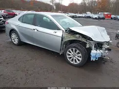 4T1B11HK0JU533182 2018 TOYOTA CAMRY