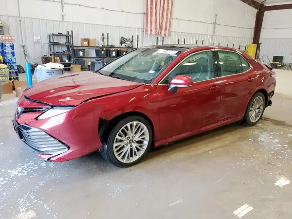 4T1B11HK0JU534929 2018 TOYOTA CAMRY - Image 1