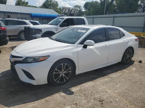 4T1B11HK0JU534932 2018 TOYOTA CAMRY - Image 1