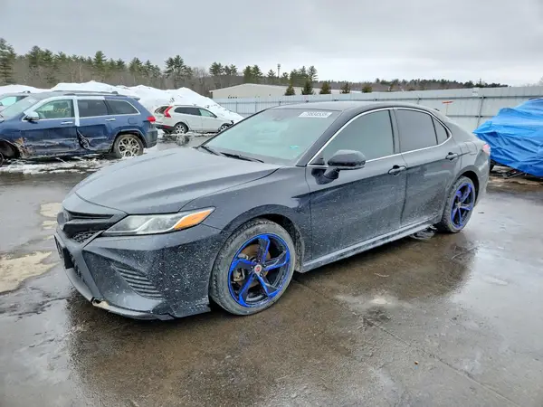 4T1B11HK0JU535224 2018 TOYOTA CAMRY - Image 1