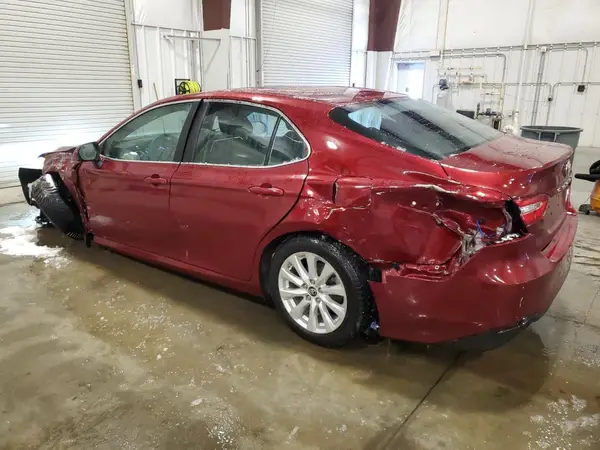 4T1B11HK0JU536633 2018 TOYOTA CAMRY - Image 2