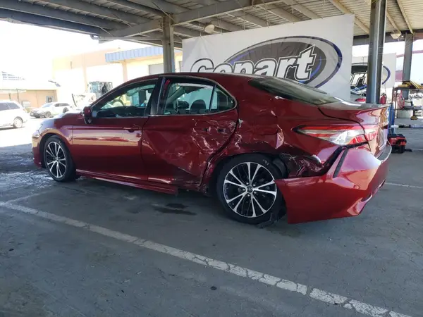 4T1B11HK0JU538964 2018 TOYOTA CAMRY - Image 2