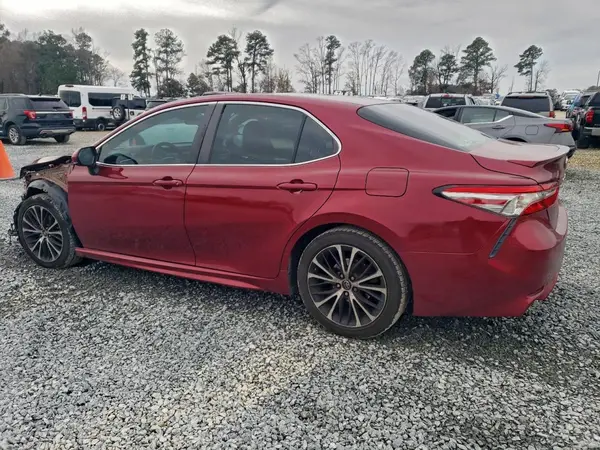 4T1B11HK0JU539015 2018 TOYOTA CAMRY - Image 2