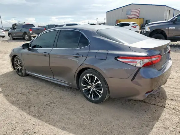 4T1B11HK0JU539063 2018 TOYOTA CAMRY - Image 2
