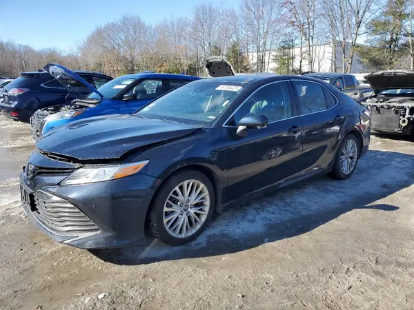 4T1B11HK0JU539113 2018 TOYOTA CAMRY - Image 1