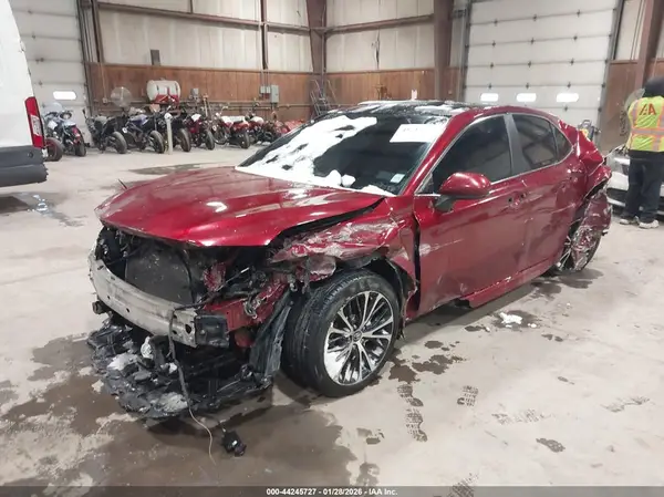4T1B11HK0JU540309 2018 TOYOTA CAMRY - Image 2