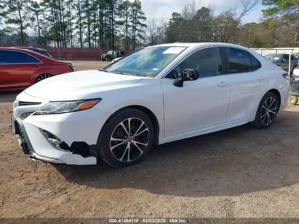 4T1B11HK0JU544182 2018 TOYOTA CAMRY - Image 2