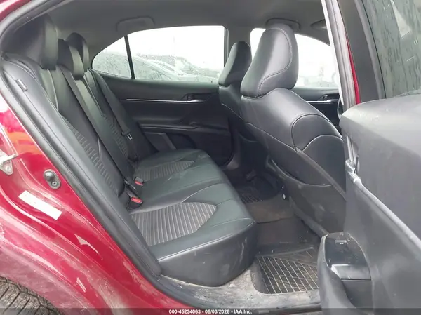 4T1B11HK0JU551357 2018 TOYOTA CAMRY - Image 8