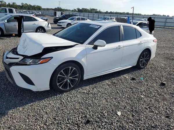 4T1B11HK0JU554047 2018 TOYOTA CAMRY - Image 1
