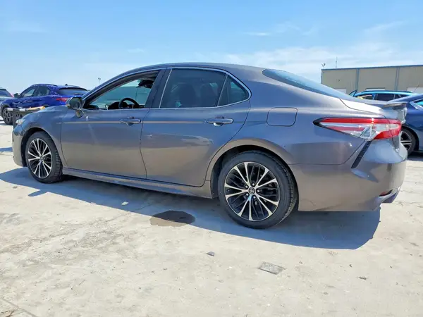 4T1B11HK0JU554341 2018 TOYOTA CAMRY - Image 2