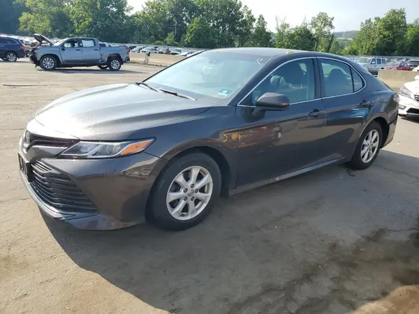 4T1B11HK0JU554744 2018 TOYOTA CAMRY - Image 1
