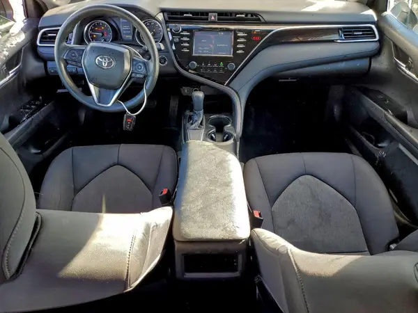 4T1B11HK0JU556073 2018 TOYOTA CAMRY - Image 8