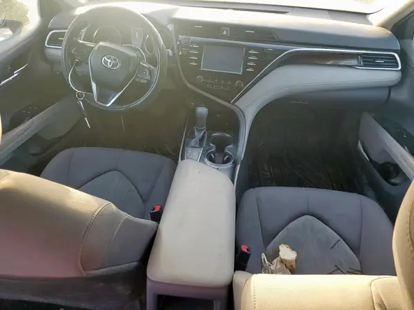 4T1B11HK0JU556638 2018 TOYOTA CAMRY - Image 8
