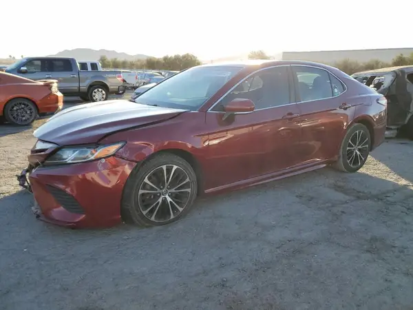 4T1B11HK0JU559443 2018 TOYOTA CAMRY - Image 1