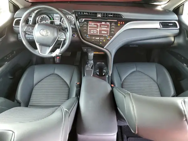 4T1B11HK0JU560009 2018 TOYOTA CAMRY - Image 8