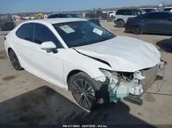 4T1B11HK0JU560740 2018 TOYOTA CAMRY