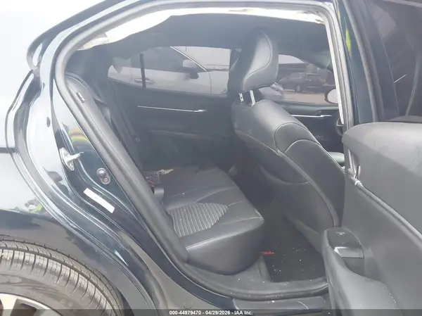 4T1B11HK0JU567736 2018 TOYOTA CAMRY - Image 8