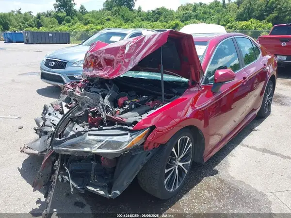 4T1B11HK0JU567803 2018 TOYOTA CAMRY - Image 2