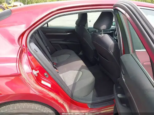 4T1B11HK0JU568028 2018 TOYOTA CAMRY - Image 8