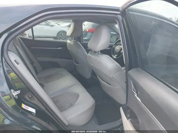 4T1B11HK0JU572628 2018 TOYOTA CAMRY - Image 8