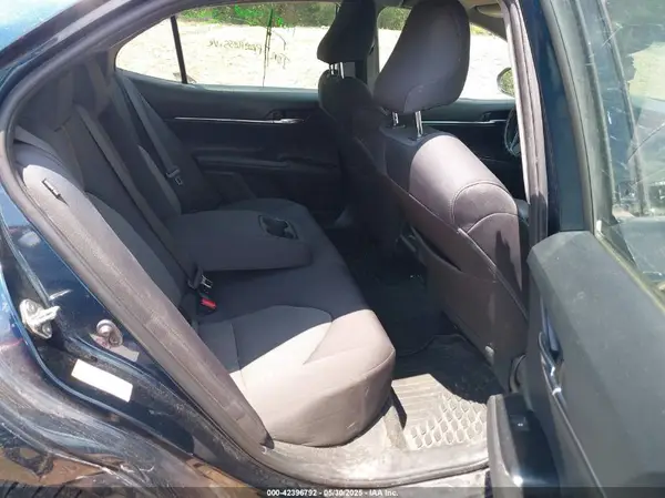 4T1B11HK0JU575125 2018 TOYOTA CAMRY - Image 8
